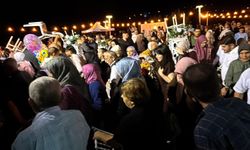 Yağmur bastırdı, düğün takılar takılamadan dağıldı