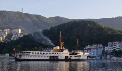 Bartın’da çapası hasar gören restoran vapur karaya oturdu