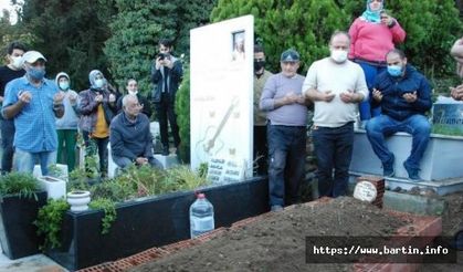 Hatice Akarsu, Barış'ın yanına defnedildi