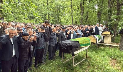 Yer kavgasında öldürülen çift ile oğulları , toprağa verildi