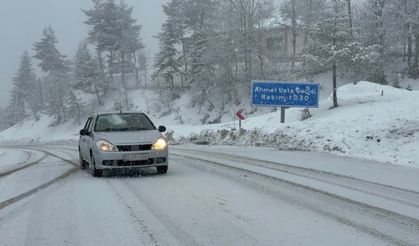Ahmetusta Geçidi Yeniden Beyaza Büründü