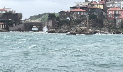Amasra'da Hırçın Dalgalar