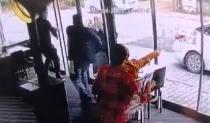 El freni çekilmeyen otomobili son anda durdurdu