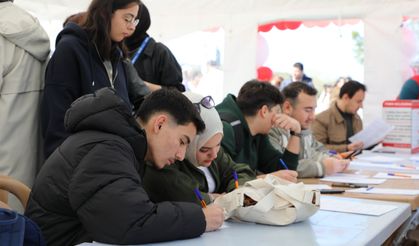 Üniversiteli Gençlerden 3 günde 556 ünite kan