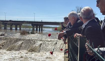14 yıl önce köprü faciasında hayatını kaybedenler anıldı