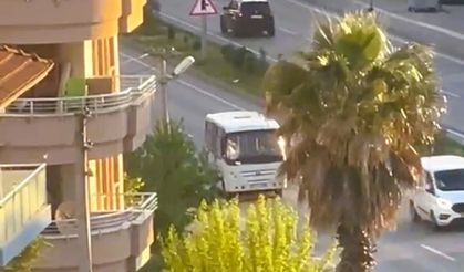 Trafikte geri geri giden minibüs sürücüsüne 20 bin TL ceza