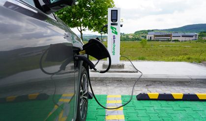Üniversitede elektrikli araç şarj istasyonu kullanıma açıldı