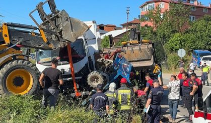 Kozcağız Yolunda Feci Kaza: Pat Pat Sürücüsü Kurtarılamadı