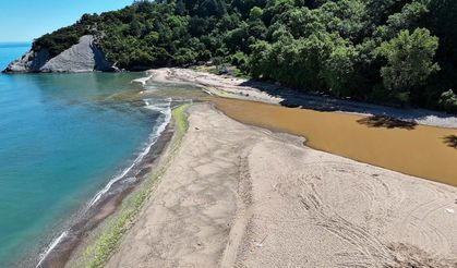 Bu Plajda Birkaç Adımda İliniz Değişiyor