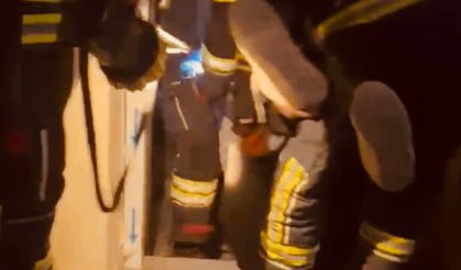 Asansör bir kat düştü, korkudan bayılan kişi kurtarıldı