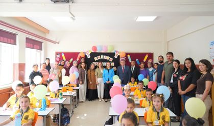 Vali Arslan miniklerin ilk okul heyecanına ortak oldu