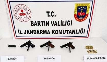 Kozcağız’da Operasyon: 3 Ruhsatsız Tabanca Yakalandı