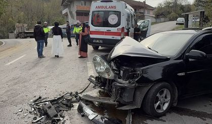 Kozcağız–Hasankadı Yolunda Feci Kaza: 3 Yaralı