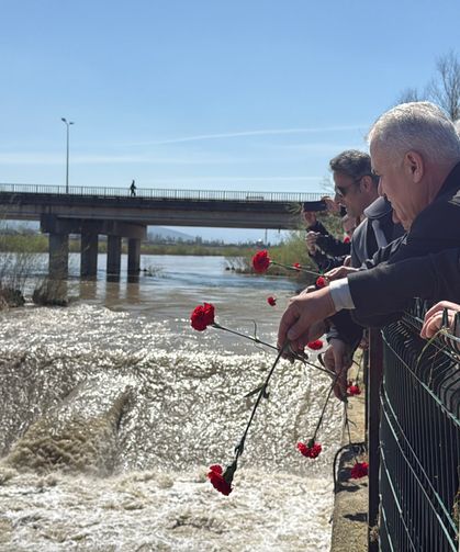 14 yıl önce köprü faciasında hayatını kaybedenler anıldı