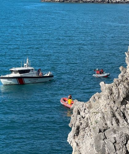 Balık tutarken denize düşen yaşlı adam hayatını kaybetti