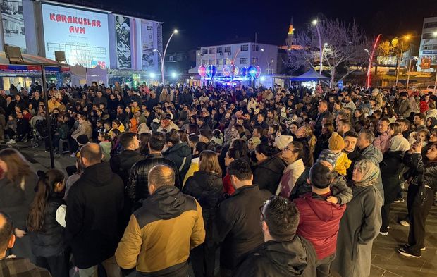 Ramazan Coşkusu Cumhuriyet Meydanı’nda Başladı
