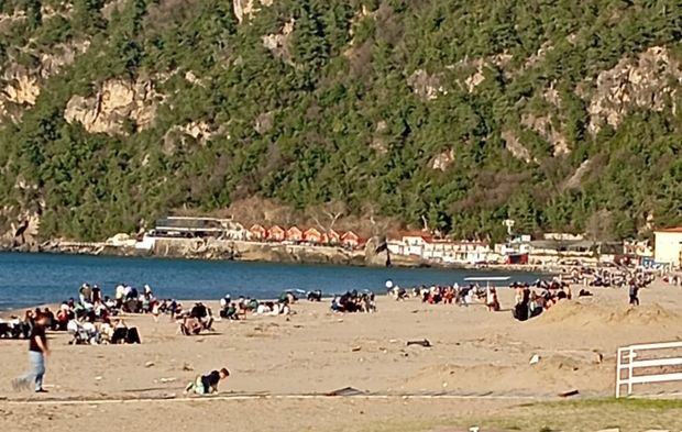 28 Derecede İnkumu Sahili Doldu Taştı