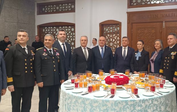 Bartın’da Protokol Bayramlaşmada Buluştu