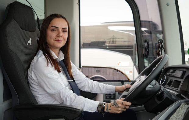 Bartınlı Serenay Kaptan Direksiyonda, Kadınlara İlham Oluyor