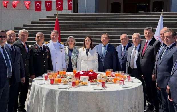 Bartın’da Bayramlaşma Törenine Yoğun Katılım