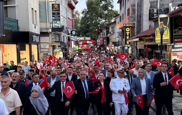 Bartın'da 15 Temmuz'un 10. yılında demokrasi nöbeti
