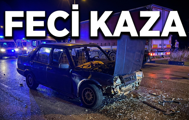 Bartın plakalı TIR'a çarpan otomobilde 5 kişi yaralandı