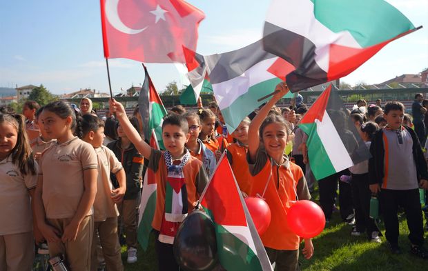 İsrail’in Gazze Saldırılarına Bartın’dan Uçurtmalı Tepki
