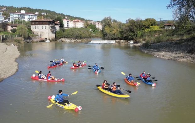 Bartın Irmağı’nda Cumhuriyet Kanosu Coşkusu