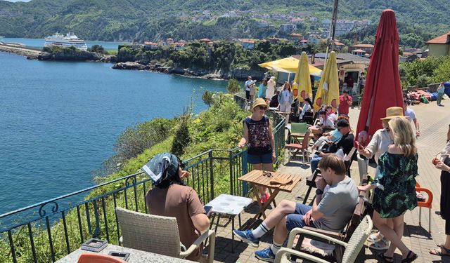Rus mankenler ve ses sanatçıları Amasra'da