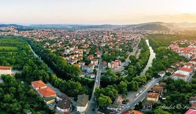 Sanırsınız Paris ötesi bir Bartın’ımız var