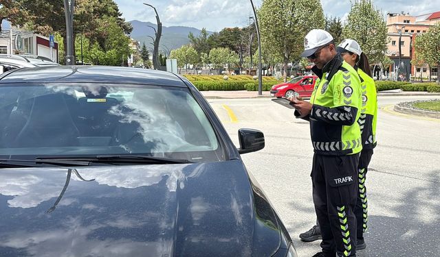 Sinyal vermeyen sürücülere ceza yağdı