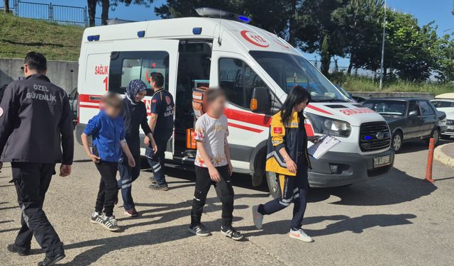 17 öğrenci yedikleri şekerlemeden zehirlendi