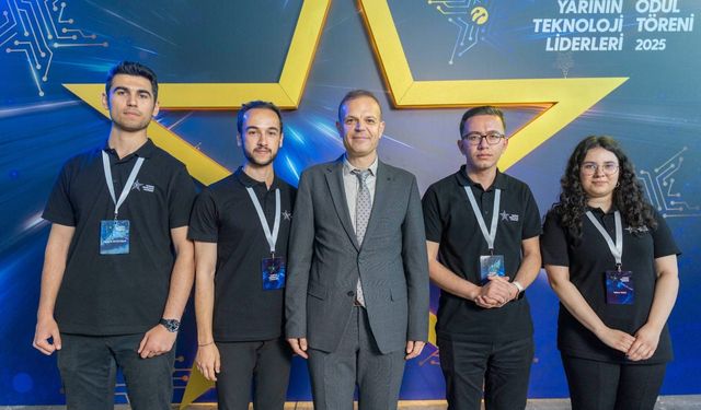 BARÜ'lü öğrenciler teknoloji yarışmasında finalist oldu