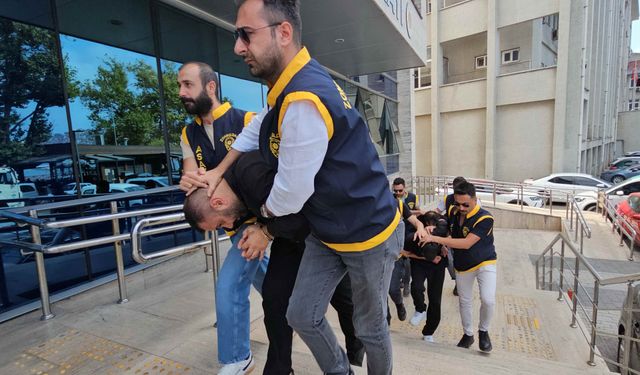 FETÖ soruşturması bahanesiyle milyonluk vurgun