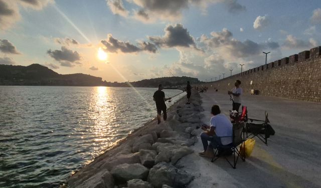 Amasra'da yaz bitti, deniz sezonu devam ediyor