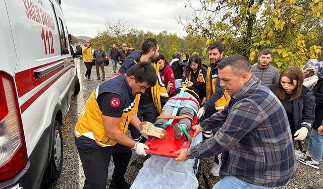 Tekstil işçilerini taşıyan servis devrildi: 1 ölü, 19 yaralı
