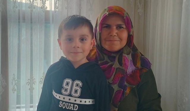 Kaybolan anne ve 5 yaşındaki oğlu aranıyor