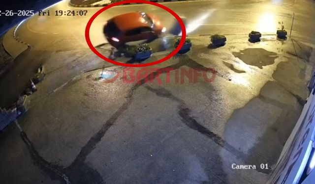 3 kişinin yaralandığı feci kaza kamerada