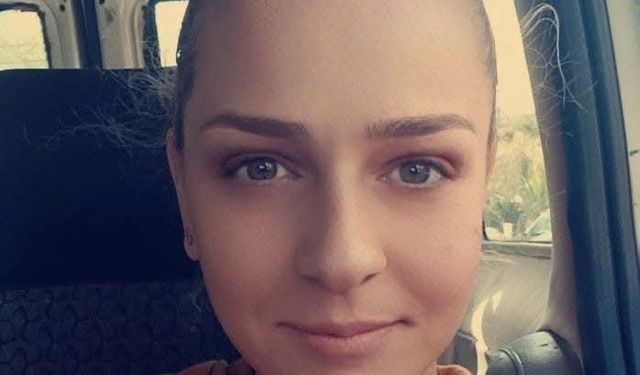 Araç Devrildi, 3 çocuk annesi Yasemin kurtarılamadı