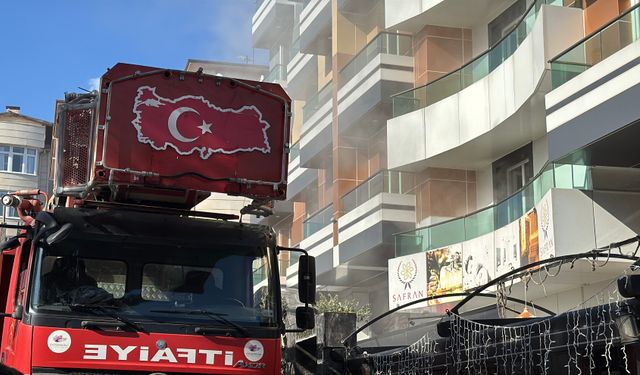 Tarihi İlçede Otel Yangını; 8 Kişi Kurtarıldı