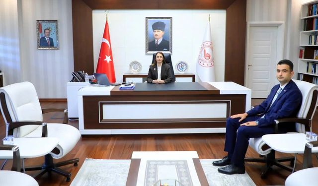 Ulus Kaymakamı Melikşah Şahin Görevine Başladı