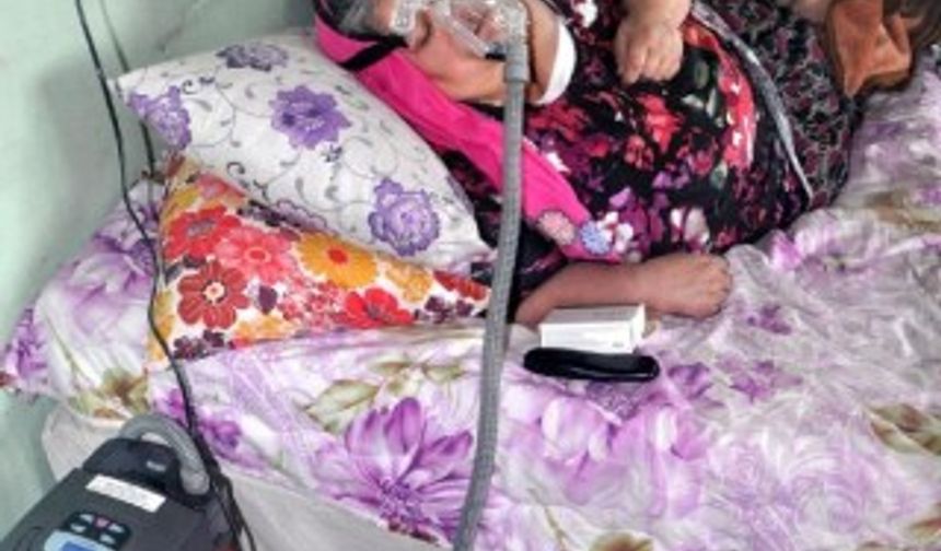 5 YILDA 100 KILO ALARAK 200 KILOYA ULASAN 52 YASINDAKI AYNUR CAKIR YURUYEMEZ DURUMA GELDI. FOTO-AYHAN ACAR-BARTIN-DHA