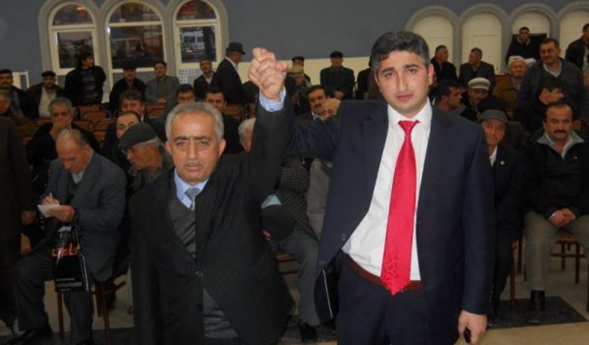 22 Yıllık Koltuğunu Korudu - Rüştü Civak