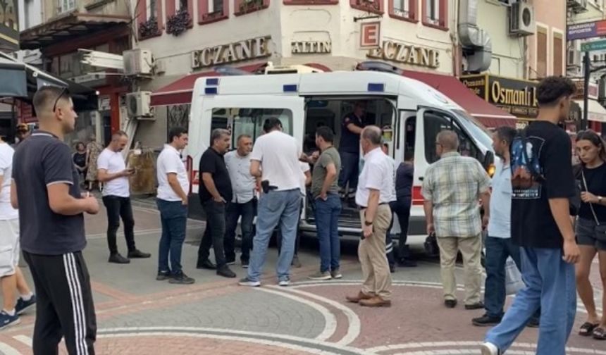 BARTIN’da caddede yürürken başına yorgun mermi isabet eden Mustafa Demirci (67), yaralandı.
