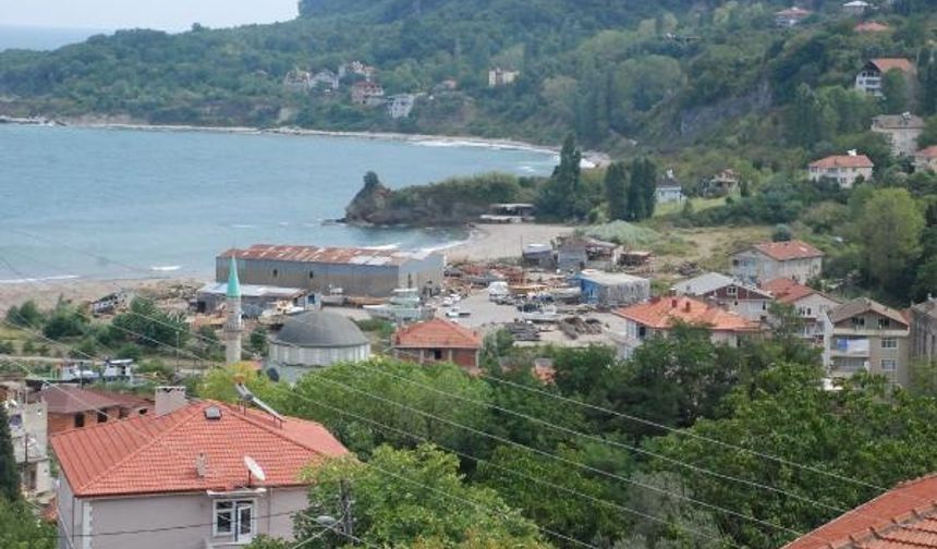 BARTIN’ın 3 bin yıllık tarihi geçmişe sahip Kurucaşile ilçesinde, geçmişte Osmanlı donanmasına gemiler yapılırken, şimdi yurt içi ve yurt dışına lüks ahşap yat ve tekneler üretiliyor.