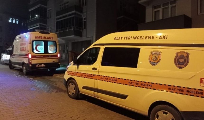 BARTIN’da 3 gündür kendisinden haber alınamayan Emire Demirci (64) evinde ölü bulundu.
