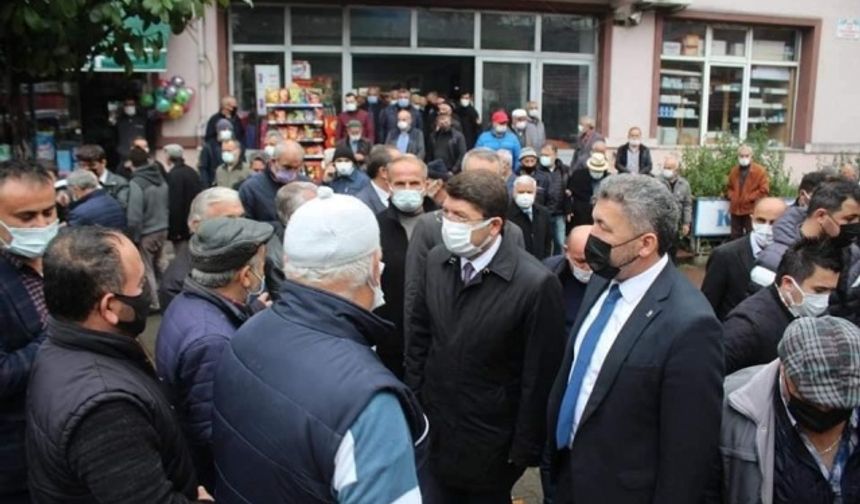 Şırnak’ın Uludere İlçesi Karadere mevkiinde 2015 yılı kasım ayında PKK’lı teröristlerce yola döşenen mayının patlaması sonucu 24 yaşında şehit olan Kozcağızlı Şehit Piyade Uzman Çavuş Uğur Akyer’in Annesi Asiye Başbakıcı hayatını kaybetti.