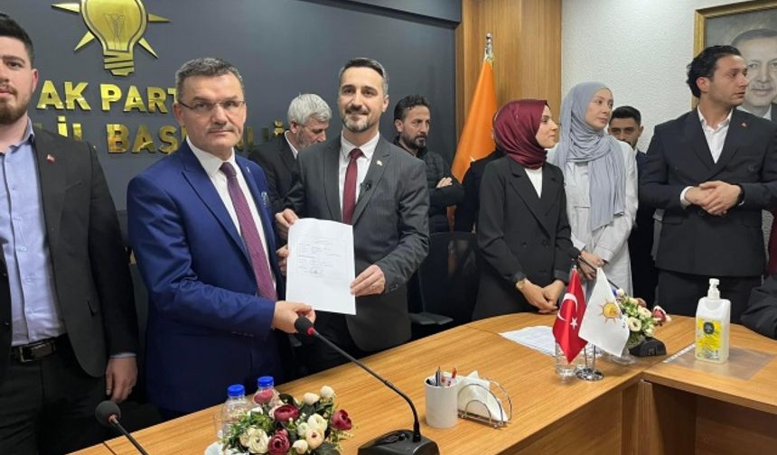 Uzun süredir çalışmalarını sürdüren Mustafa Bozkurt Adalet ve Kalkınma Partisi 28. Dönem Milletvekilliği için Aday Adaylığı başvurusunu yaptı.