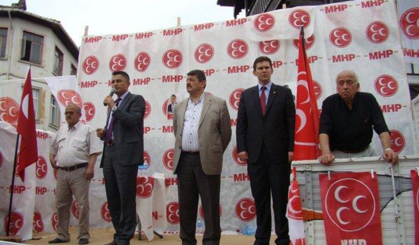 MHP adayı Bilgin, Ulus'ta Tunç'a yüklendi