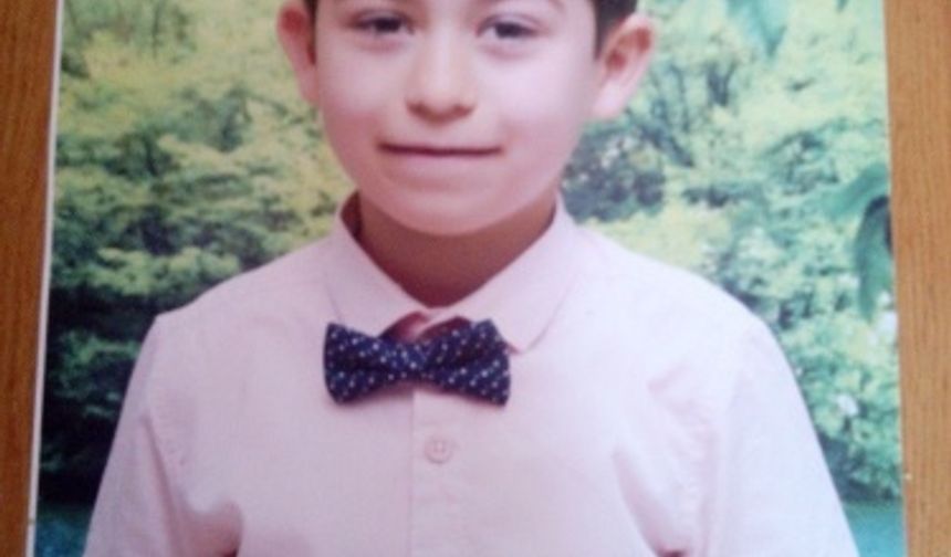 BARTIN&#039;ın Kozcağız beldesinde, arkadaşlarıyla birlikte ırmağa giren 9 yaşındaki Tolga Ateş, hayatını kaybetti.